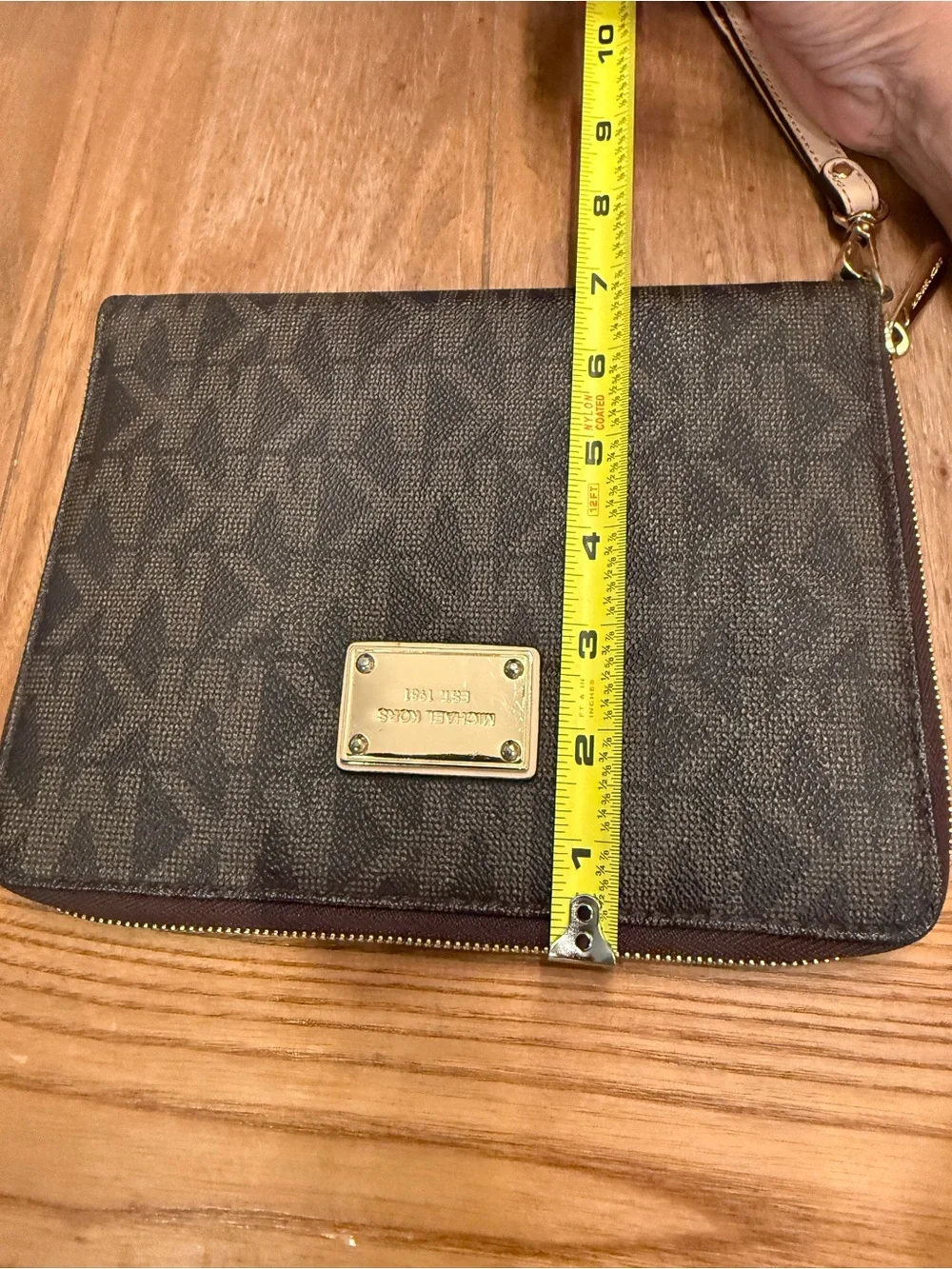 Michael Michael Kors Signature Multifunction Case for iPad/Tablet